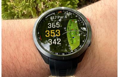 Garmin Approach S70 golf features